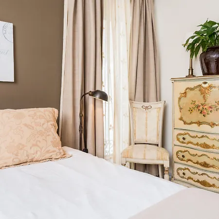 The Town House (adults Only)