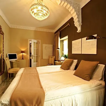 Guest house The Town House (adults Only)