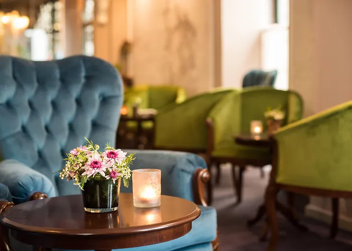 The Town House (adults Only) بيت ضيافة 3*