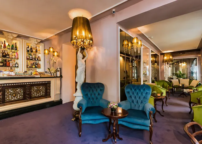 The Town House (adults Only) بيت ضيافة 3*