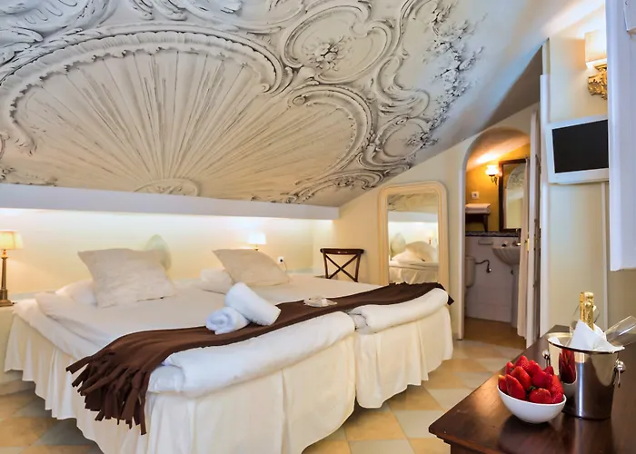 The Town House (adults Only) بيت ضيافة 3*