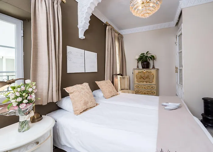 The Town House (adults Only) بيت ضيافة ماربيا